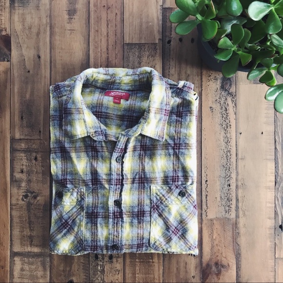 Arizona Jean Company Other - 100% Cotton Flannel Button-Down